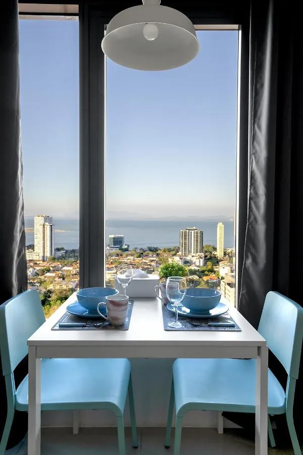 De Pastel Studio - Seaview At 218 Tropicana Near Komtar Food Heaven With Netflix & Tv Box George Town