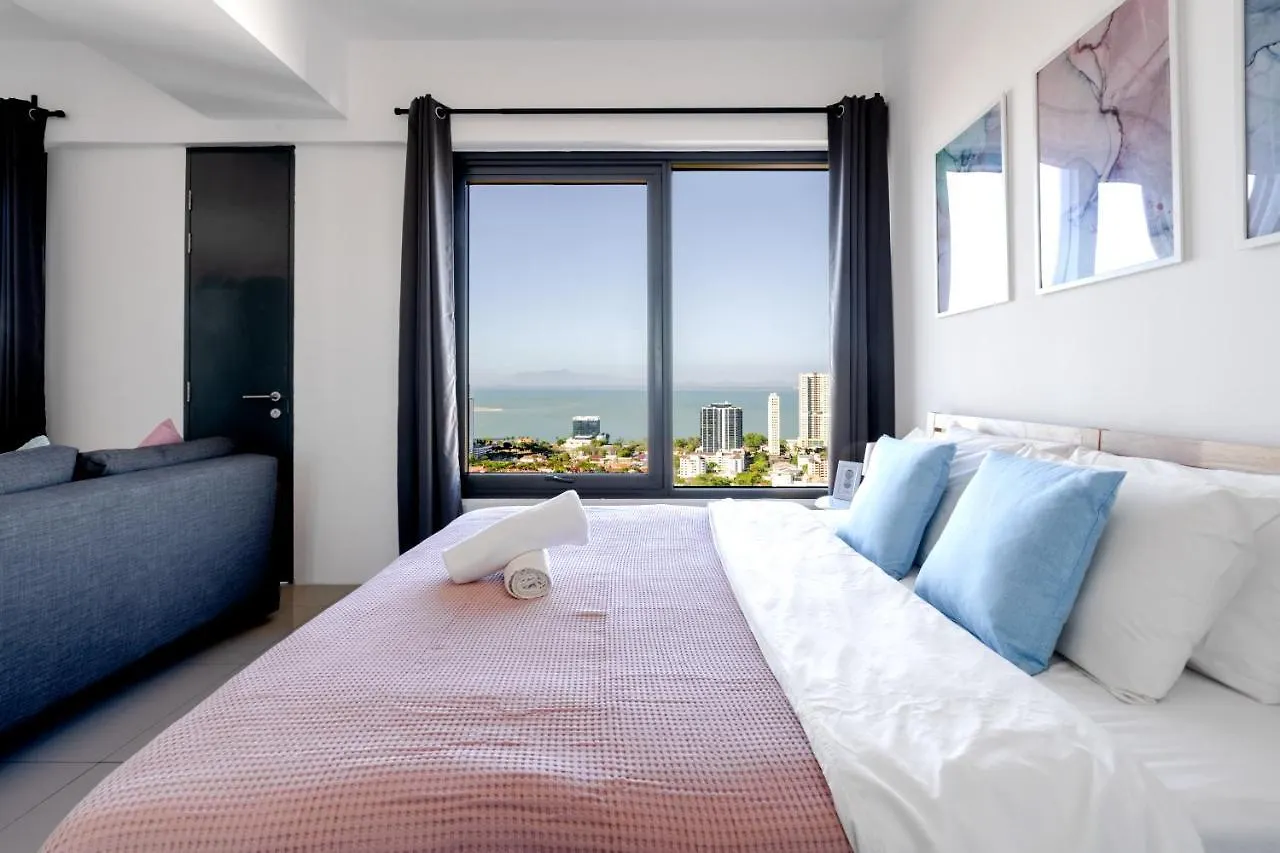 De Pastel Studio - Seaview At 218 Tropicana Near Komtar Food Heaven With Netflix & Tv Box George Town